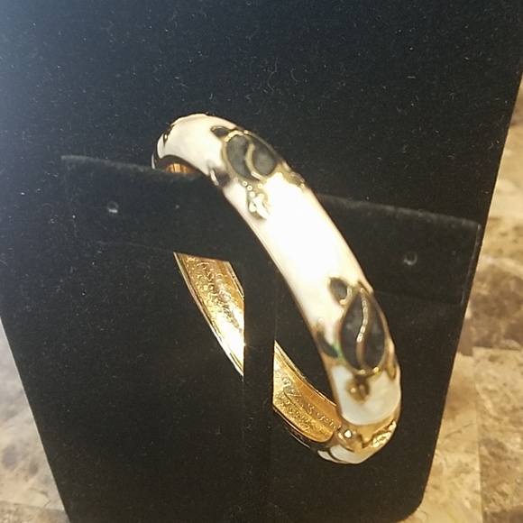 Jiu Long Xing Hawaiian Bracelet Turtle Enamel